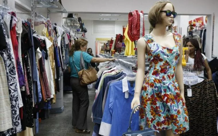 En auge el comercio de ropa de segunda mano en Barquisimeto