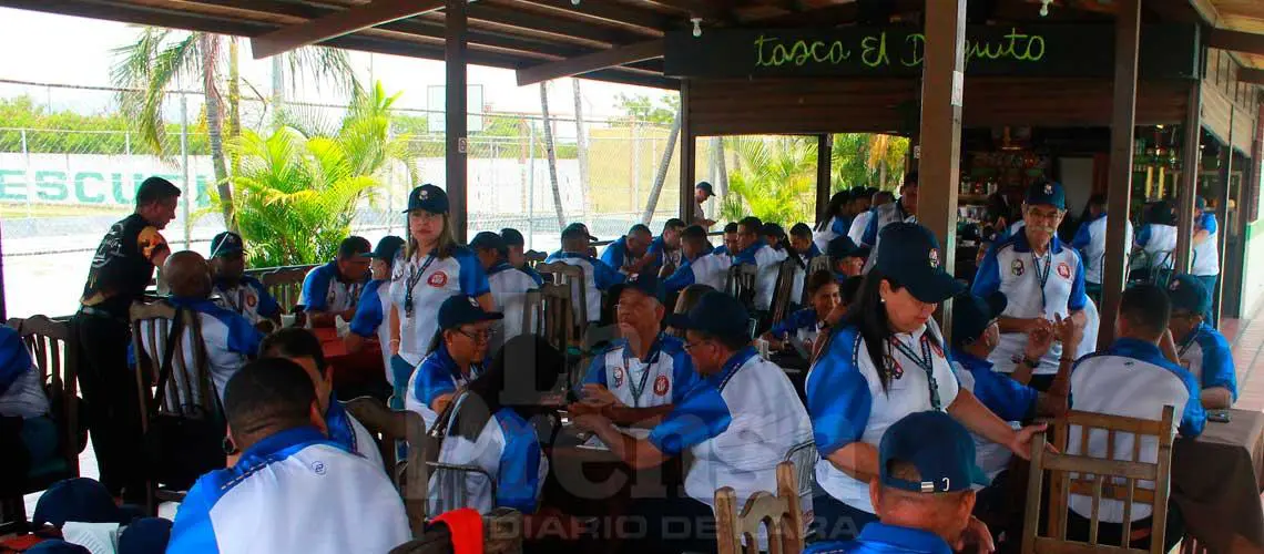 Conforman equipo para recolección de firmas en Lara