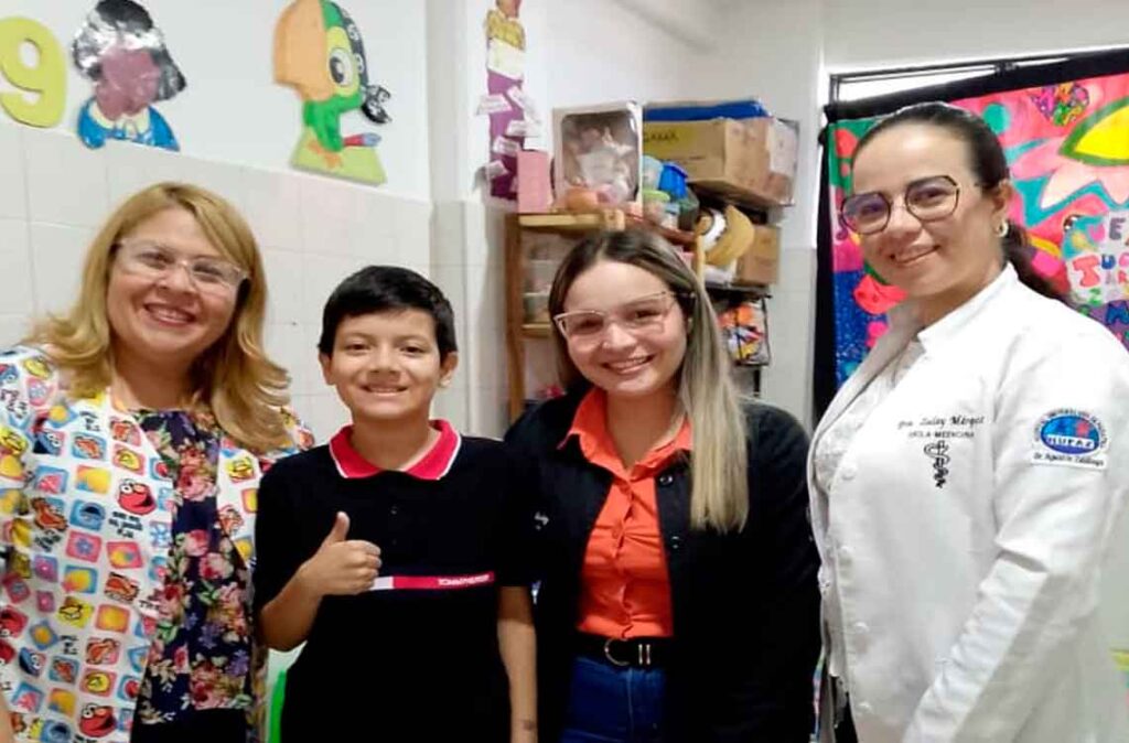 Estudio destaca el alto estrés en padres de niños con TEA