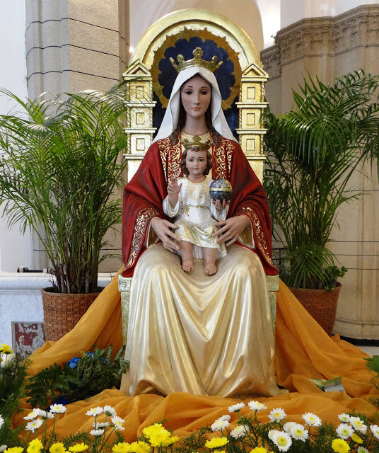 Fieles celebran a la Virgen de Coromoto