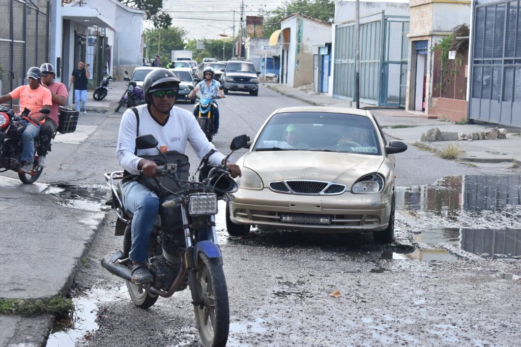 Vecinos de la calle 29 exigen soluciones ante el deterioro vial