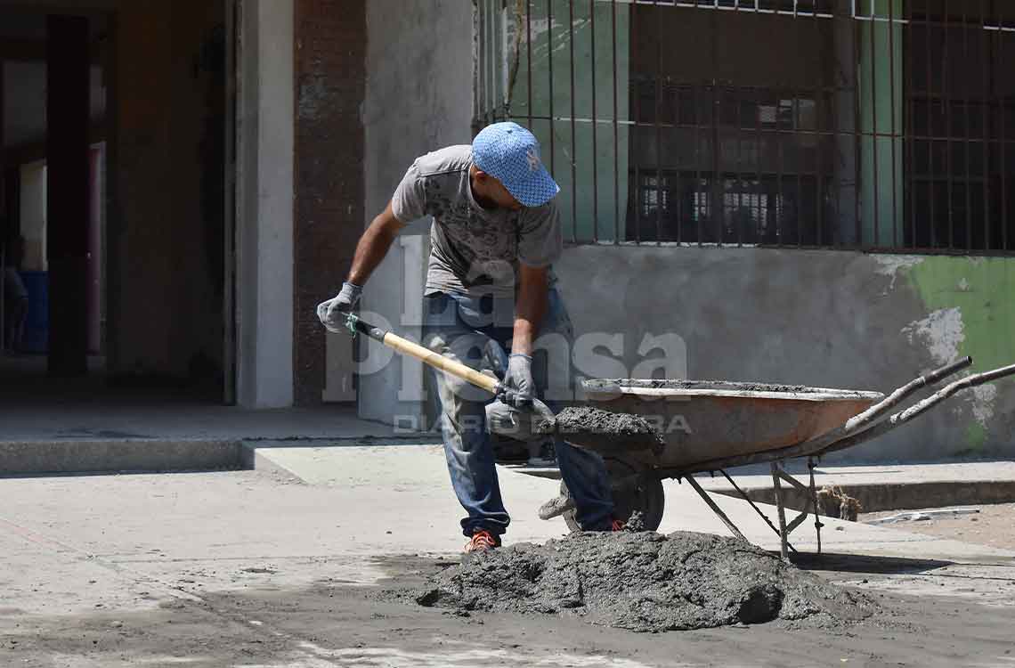 La crisis en la construcción está dejando una estela de desempleo y migración en Barquisimeto, mientras los albañiles luchan por mantener a sus familias.