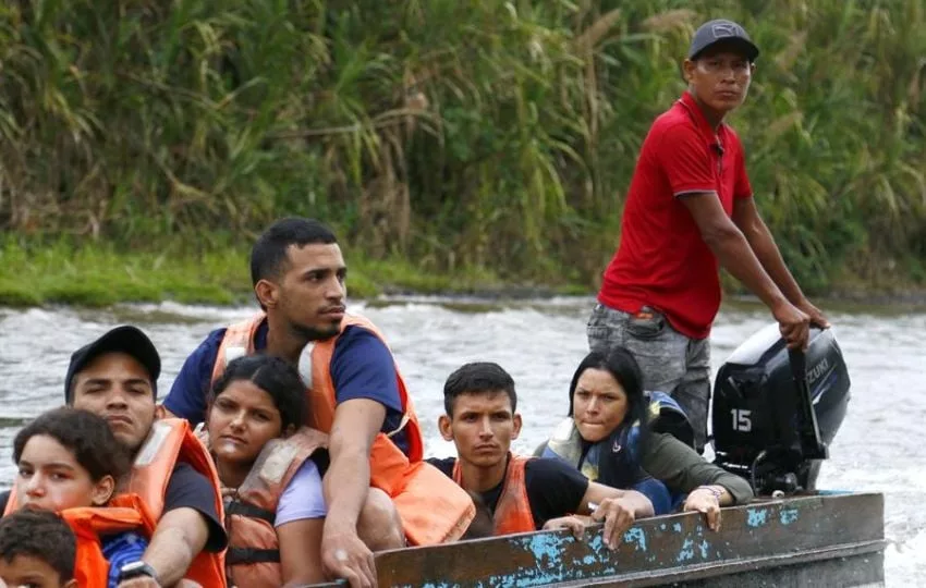 Panamá multará a migrantes que ingresen por la selva del Darién