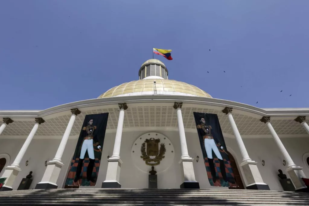 Diálogo en la Asamblea Nacional