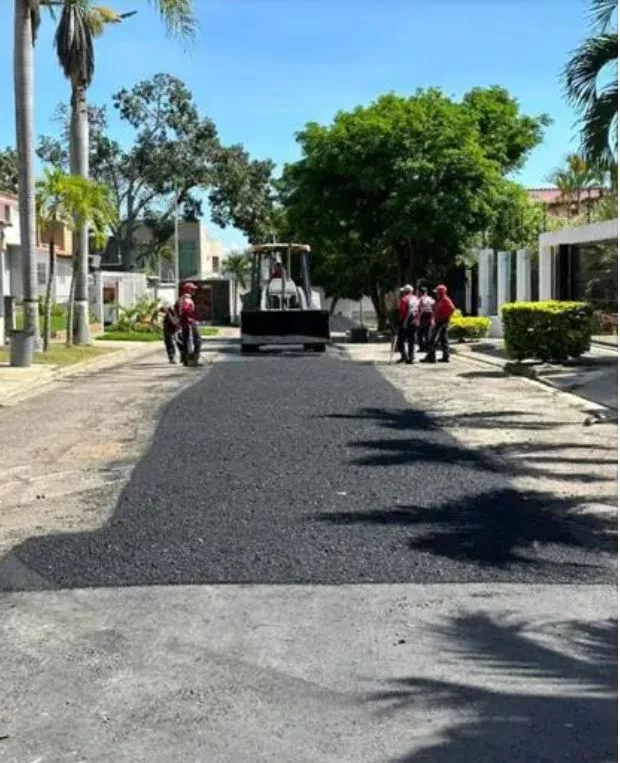 Asfaltado en El Pedregal 