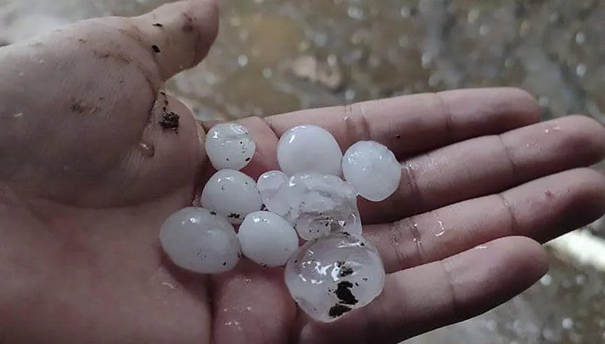 Lluvia con granizo