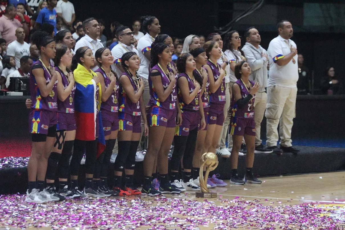 Venezuela se titula en Barquisimeto al vencer a Colombia 72-59 / Foto: Víctor Andrés Rodríguez Pinto