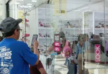 Venezuela ha adoptado desde hace seis años está fecha comercial donde se aplican rebajas en precios de ropa, calzado y equipos electrodomésticos, más que todo.