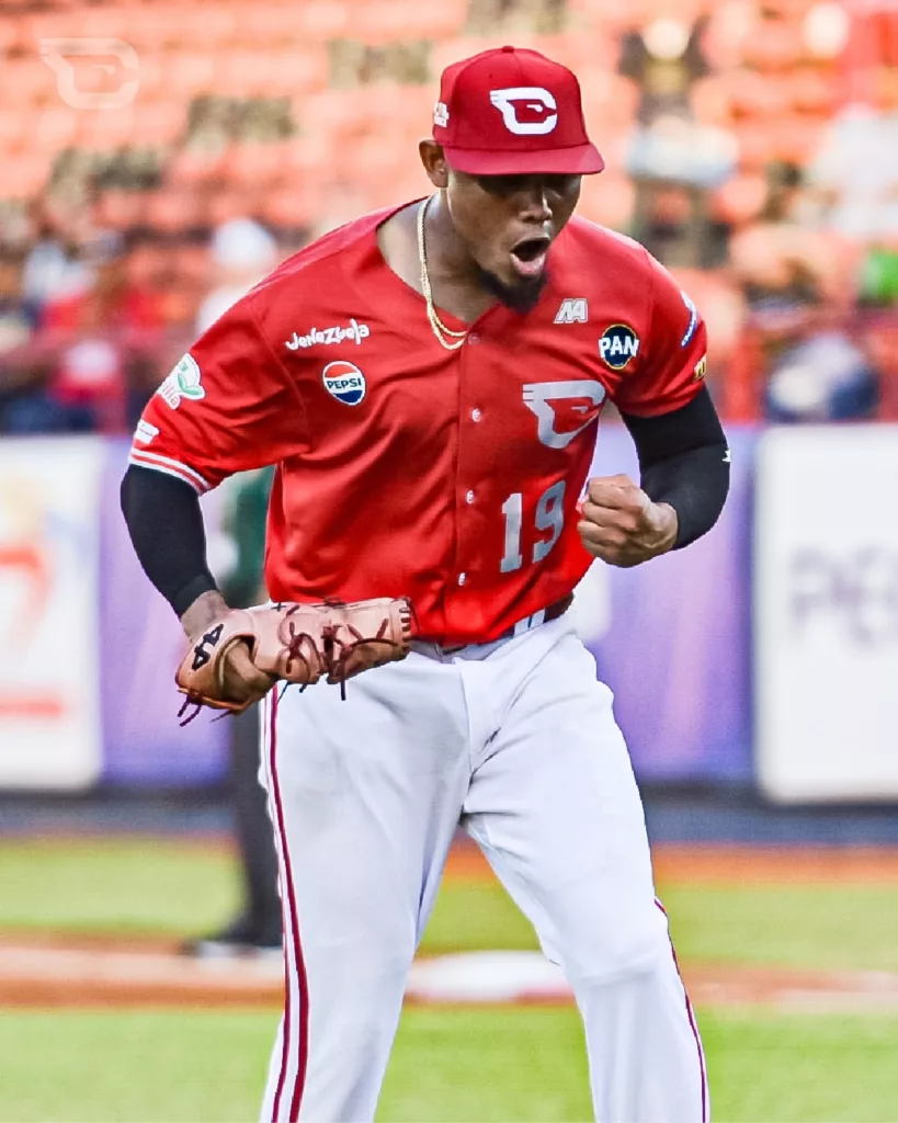 Cardenales pasa a ocupar el primer lugar en la tabla de posiciones con 21 juegos ganados