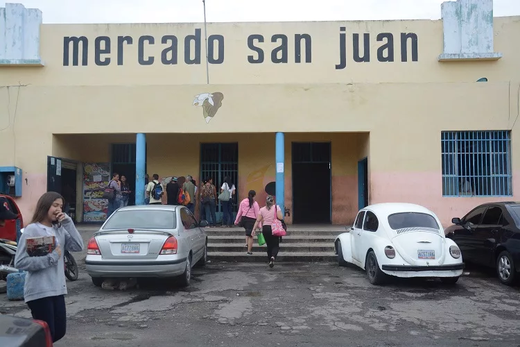 El mercado San Juan ha tenido más afluencia de personas en la última semana