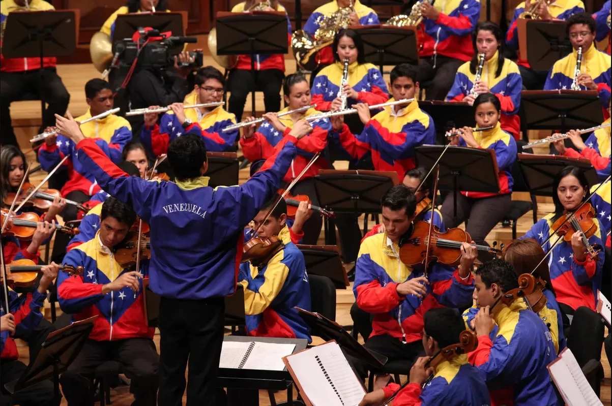 De la mano del director de orquestas más afamado del mundo, Gustavo Dudamel, el Sistema de Orquestas y Coros Juveniles e Infantiles de Venezuela celebrará el 50 aniversario