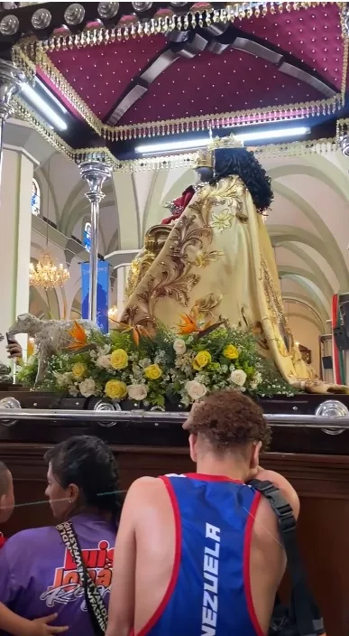 Los atletas se acercaron a la imagen de la Divina Pastora, pidiendo protección y agradeciendo por su intercepción ante Dios