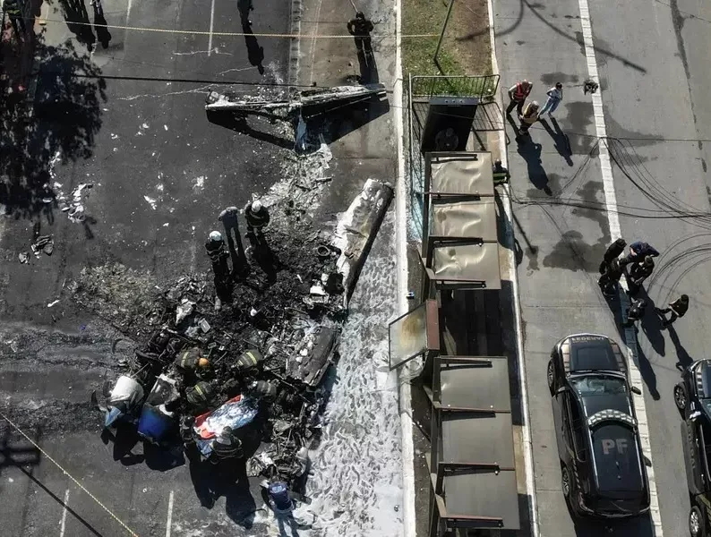 Un avión se estrelló en Sao Paulo apenas cuatro minutos después de despegar