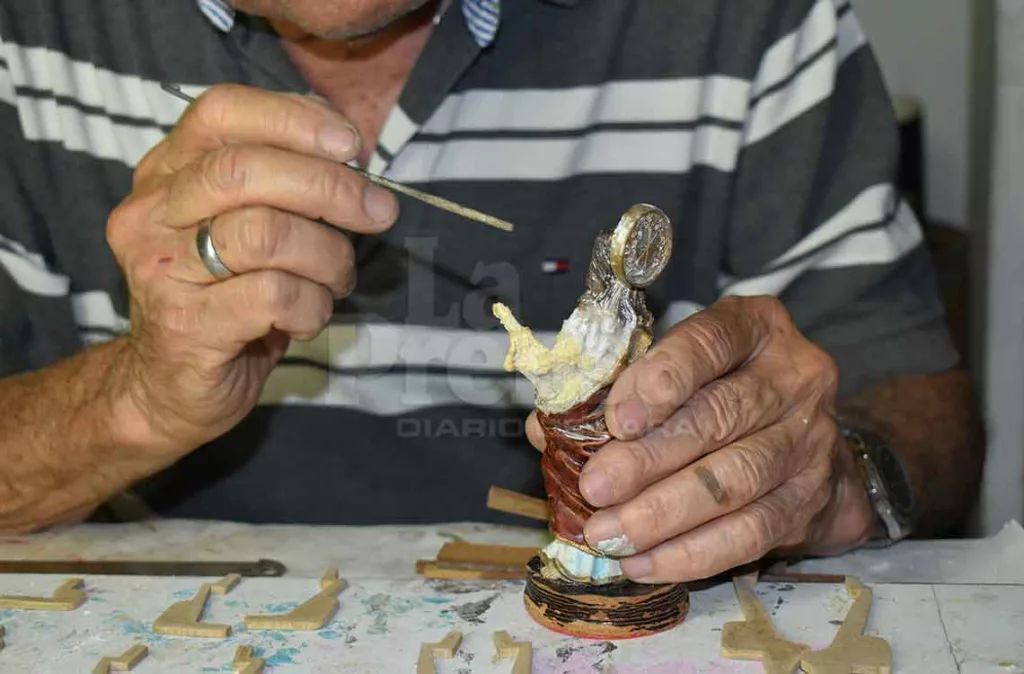 artistas y artenasnos de la madera 2