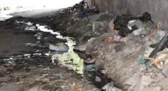 En san Jacinto, Vecinos no aguantan olor que emana de un colapso de cloacas