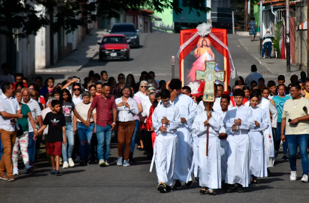 Feligreses de Santa Isabel celebraron la fiesta de la misericordia