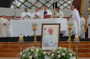 Misa en honor al papa Francisco fue celebrada en la Catedral