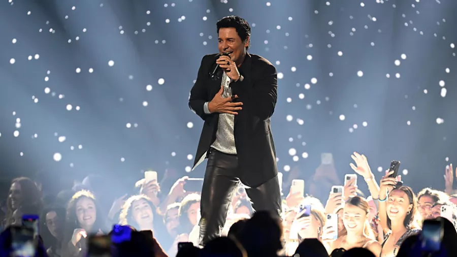 La organización internacional Personas por el Trato Ético de los Animales (PETA) ha generado controversia al enviar una carta al reconocido cantante puertorriqueño Chayanne, solicitándole formalmente que modifique el título de su icónica canción "Torero" por Bombero.