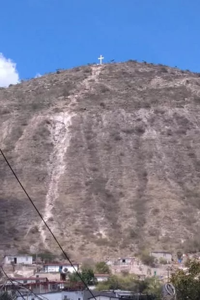 Cerro la cruz1d png
