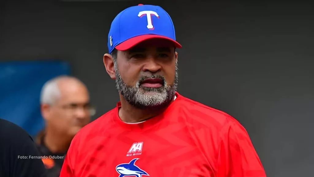Los Tigres de Aragua han anunciado oficialmente el nombramiento de Oswaldo «Ozzie» Guillén como su nuevo mánager para la temporada 2025-2026 de la Liga Venezolana de Beisbol Profesional (LVBP). Este anuncio coincide con la celebración del 60° aniversario del emblemático conjunto aragüeño.