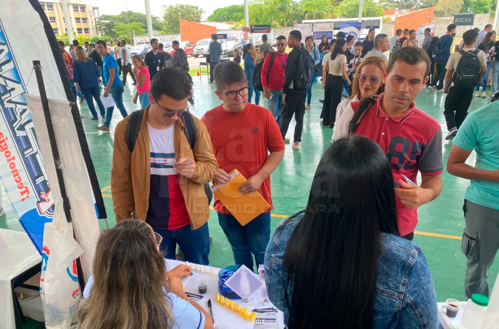 "Expoempleo" del IUJO brinda oportunidades a jóvenes