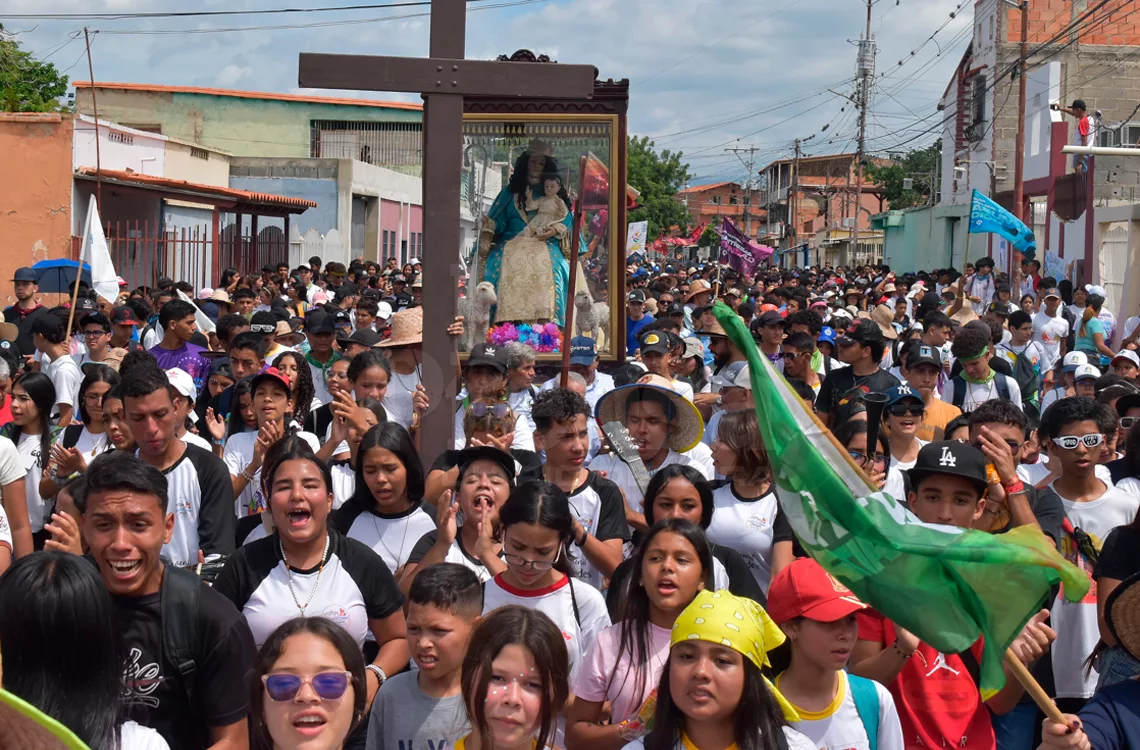 Jubileo diocesano reúne a más de 3.000 jóvenes en 7 parroquias