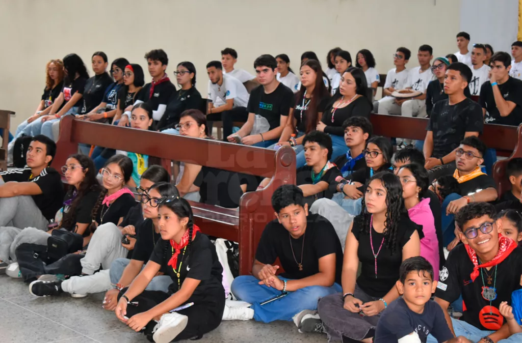 Jubileo diocesano reúne a más de 3.000 jóvenes en 7 parroquias