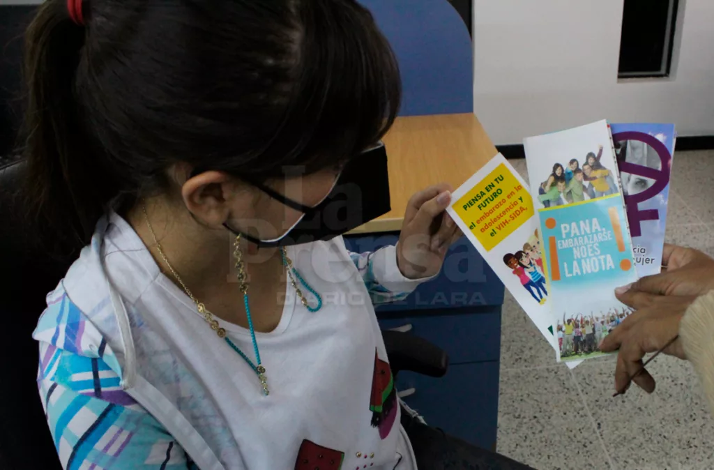 Psicólogos advierten el peligro de la depresión posparto en adolescentes