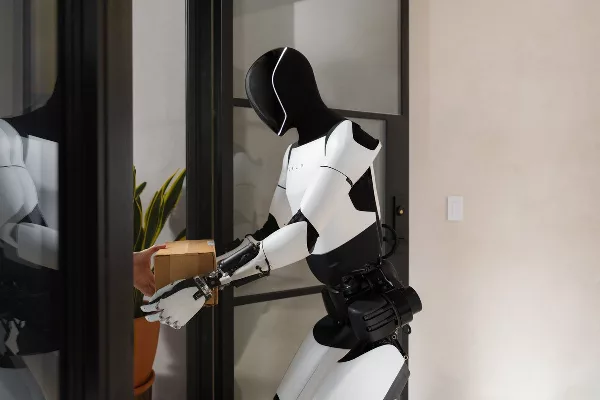 Tesla presenta a su robot