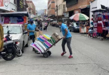 Vendedores inforales en Barquisimeto