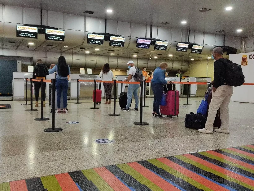 Reanudan vuelos entre Venezuela y Colombia