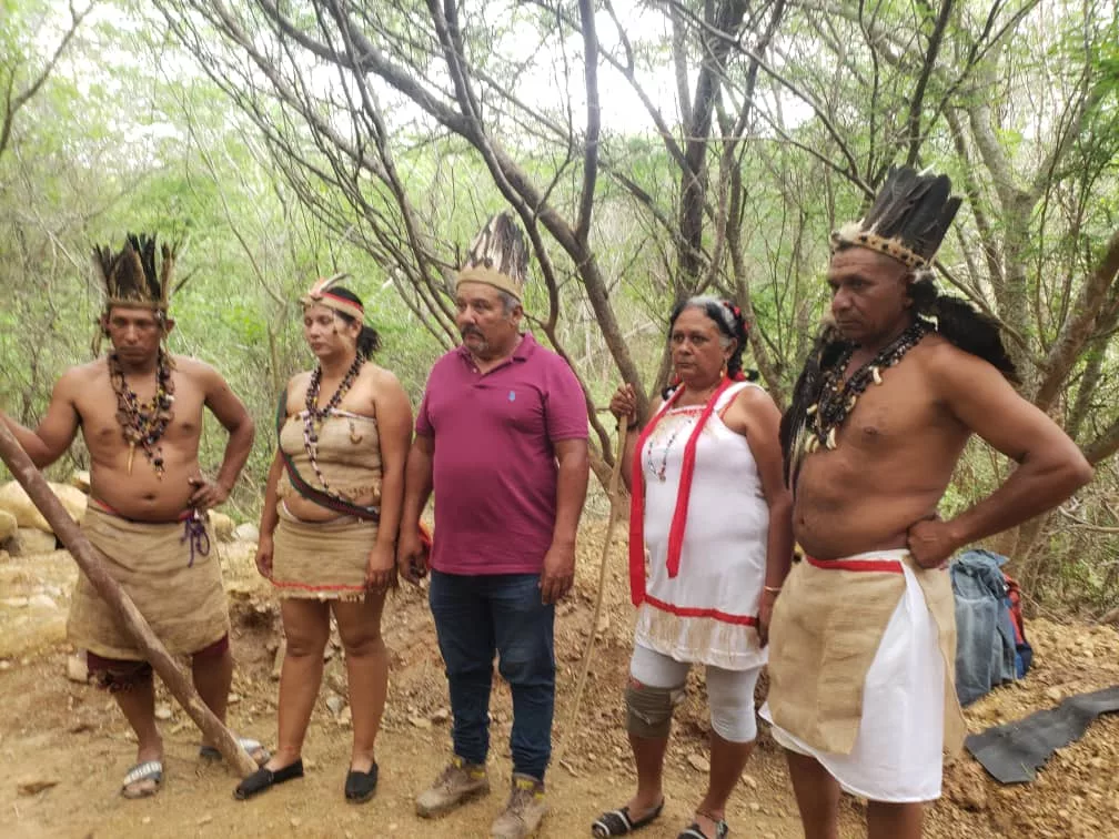 Reafirmar la identidad de los pueblos indígenas y su reconocimiento en la población en general puede tener un avance significativo desde la enseñanza y aprendizaje de lenguas nativas junto al castellano en planteles educativos