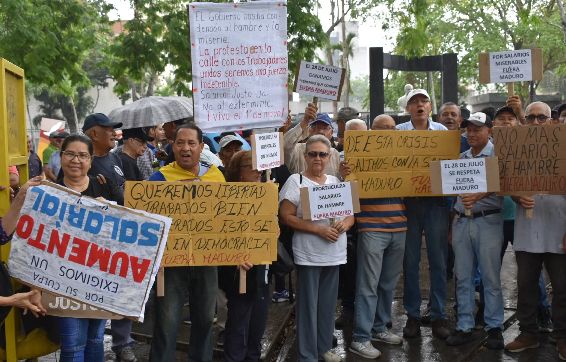 trabajadores en Lara