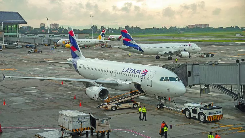 Suspenden vuelos desde Colombia Venezuela