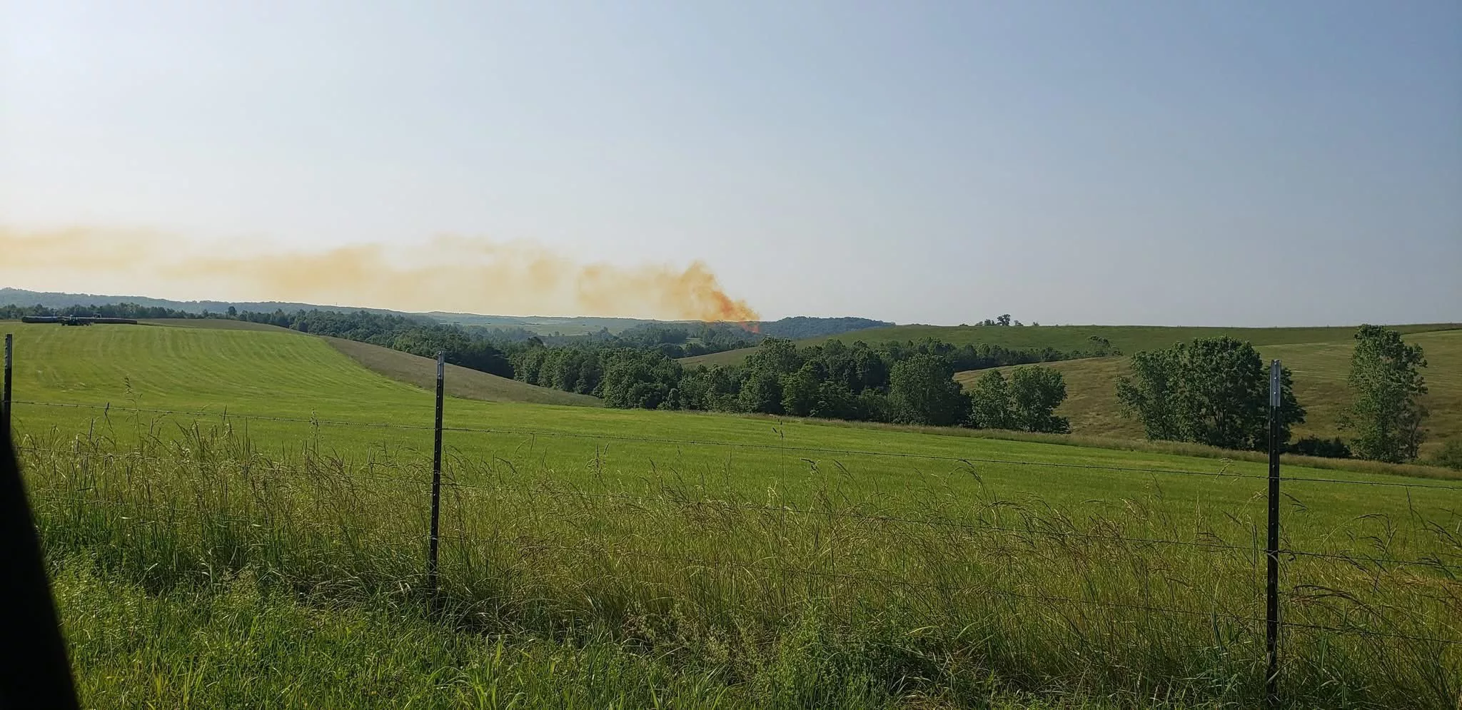 Fuga de ácido nítrico en una planta química causa evacuaciones en Ohio, EE.UU.