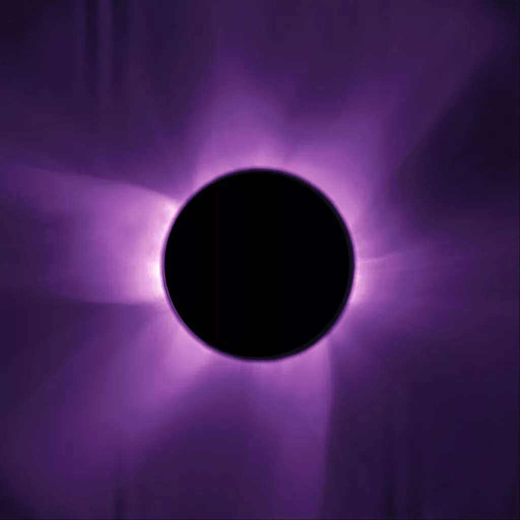 La misión Proba-3 de la Agencia Espacial Europea (ESA) ha obtenido las primeras imágenes de la corona solar, la atmósfera exterior del Sol. Estas capturas fueron posibles gracias a la operación de sus dos satélites, que lograron volar en formación para crear un "eclipse total" artificial. Este avance demuestra el potencial de las tecnologías de vuelo en formación y proporciona datos para la investigación solar.