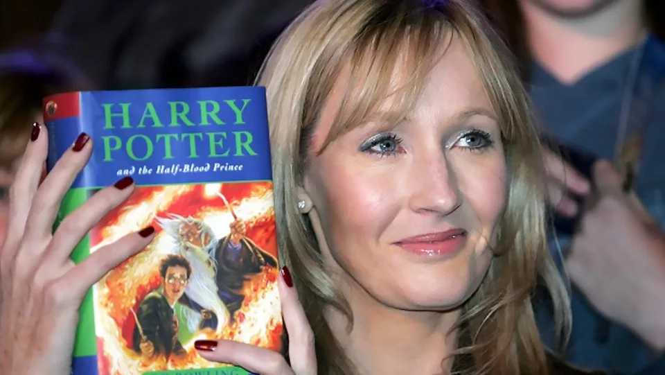 "Muy, muy buenos": J.K. Rowling aprueba los guiones de la nueva serie de Harry Potter en Max