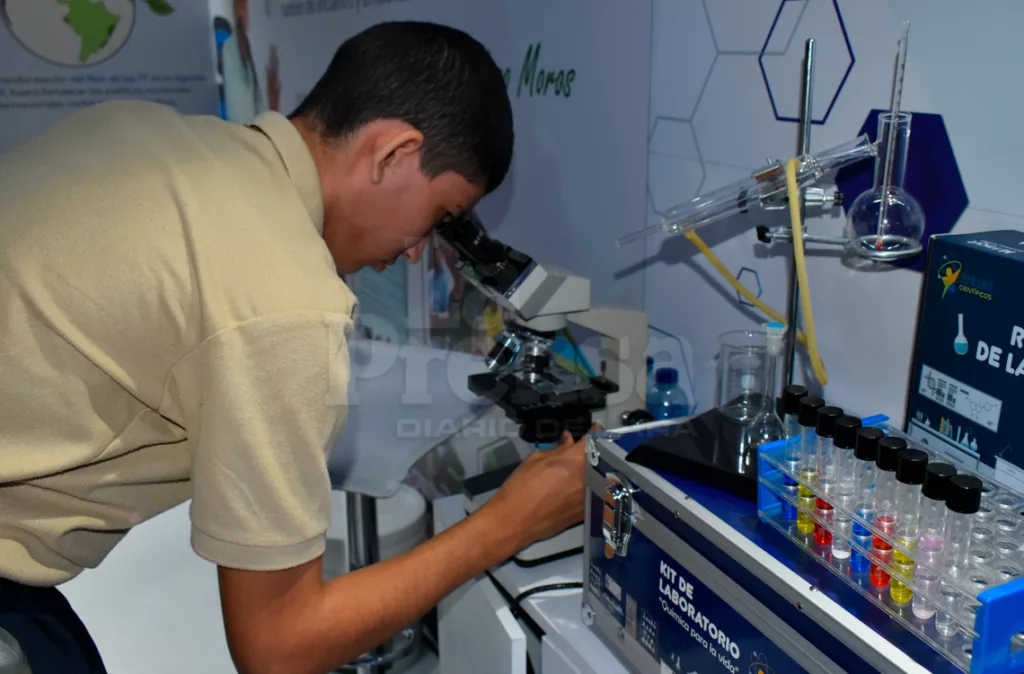 Asovac promueve la investigación en planteles educativos