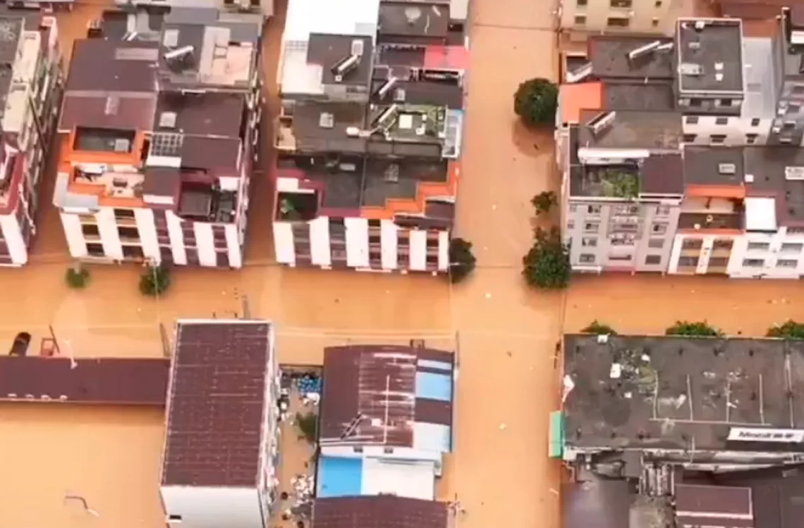 Desborde del río Suijiang causa inundaciones de más de 50 metros y evacuación de 30.000 personas