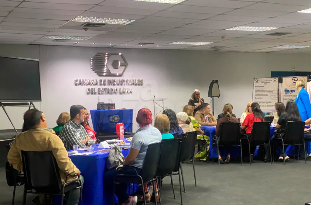 Fundei busca que jóvenes estudien carreras largas