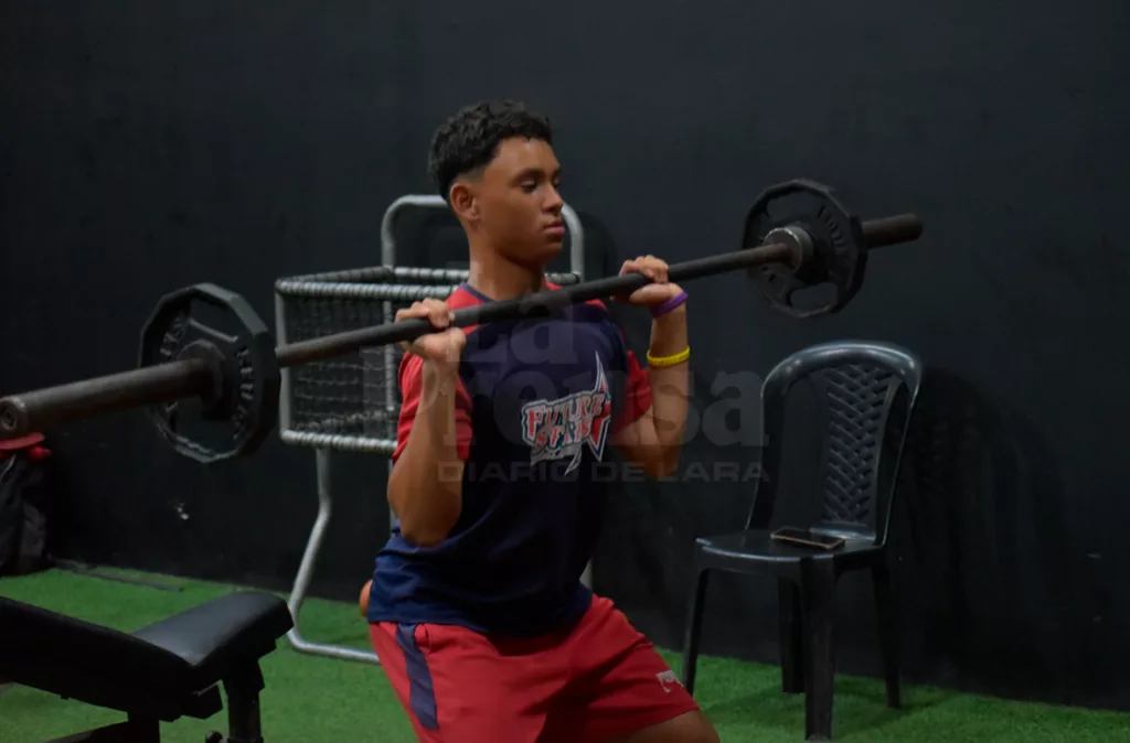 Academia de beisbol Future Stars también apuesta por la educación