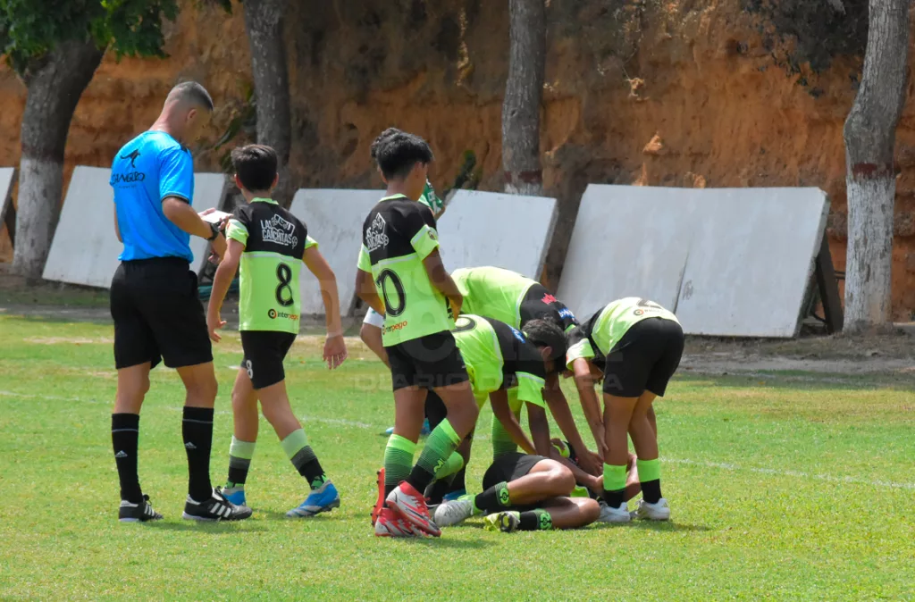 Lesiones en meniscos y ligamento son más comunes en atletas