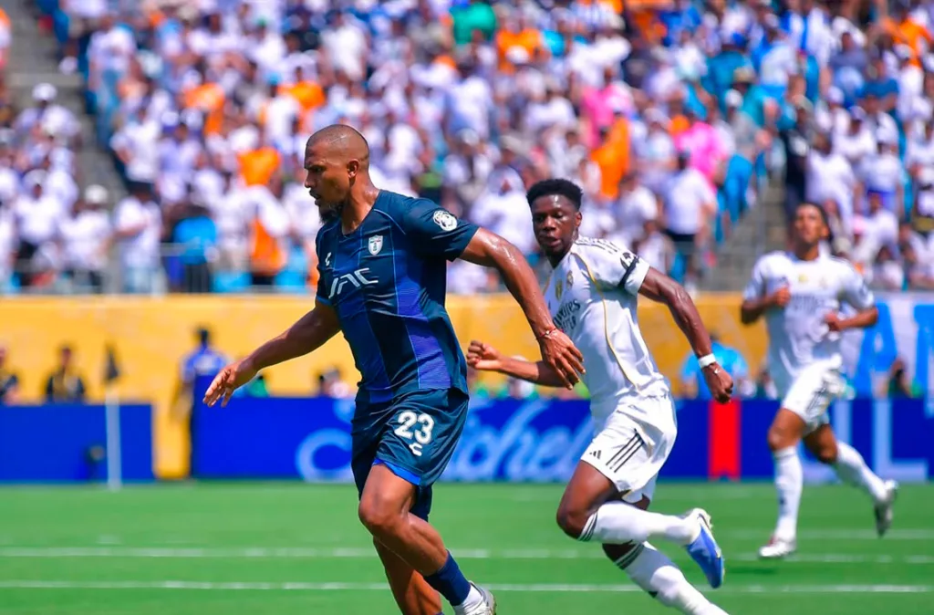 Salomón Rondón no puede con el Real Madrid y caen 3 por 1