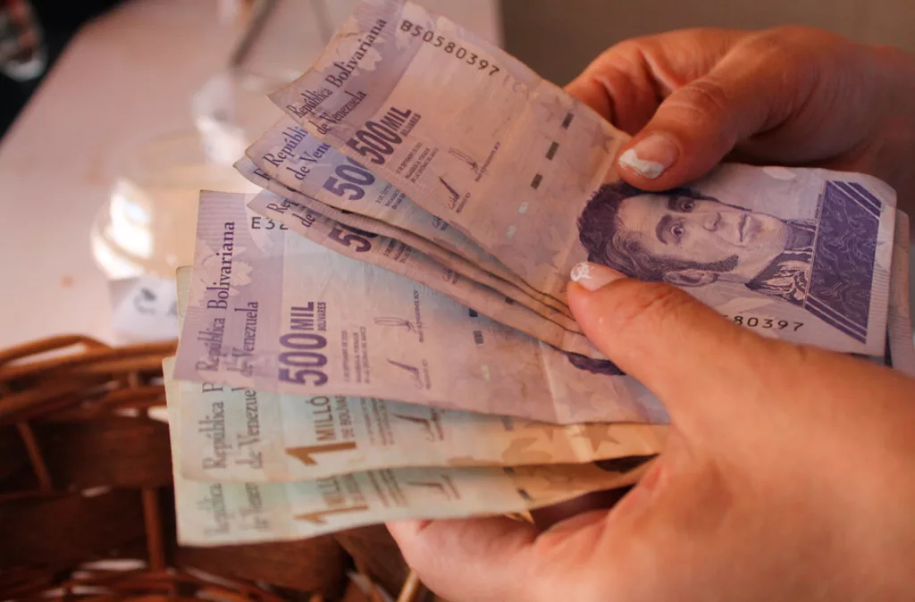Ajuste de Unidad Tributaria beneficia a los contribuyentes