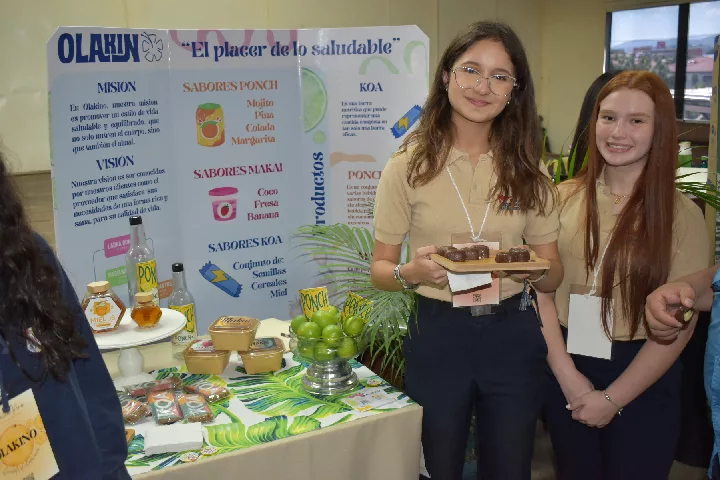 Colegio “Independencia” incentiva a futuros empresarios