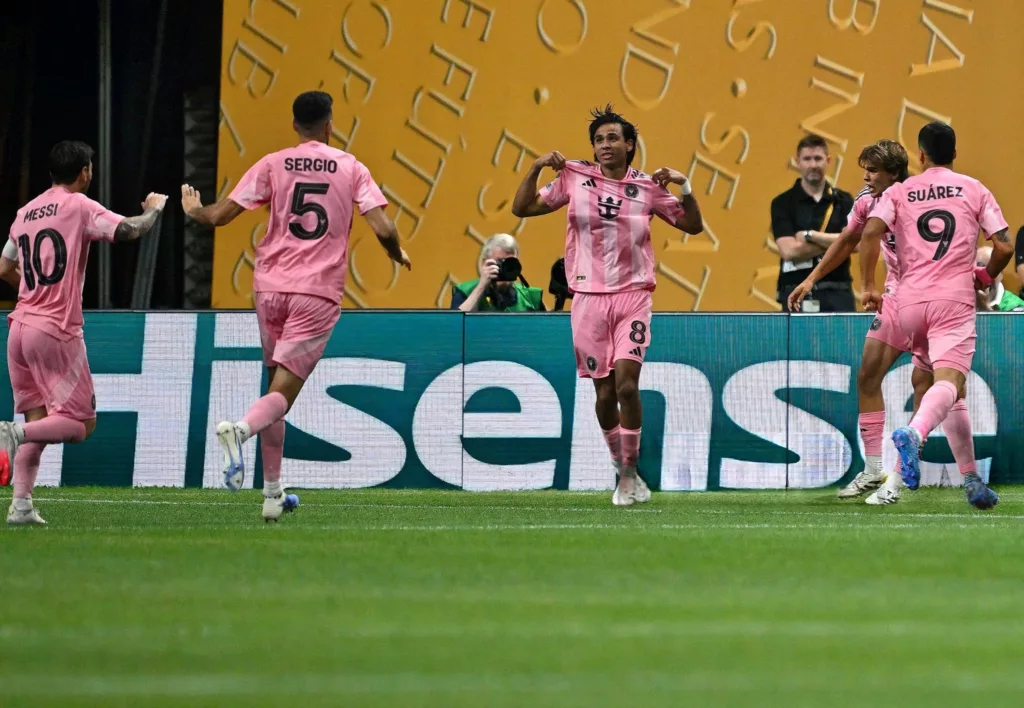 El barquisimetano Telasco Segovia hizo historia al convertirse en el primer venezolano que marca en este nuevo formato del Mundial de Clubes, y junto a Lionel Messi, completaron la remontada para que el Inter de Miami venciera 2-1 al Porto de Portugal.