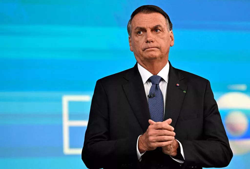 Bolsonaro recibe orden de usar tobillera electrónica