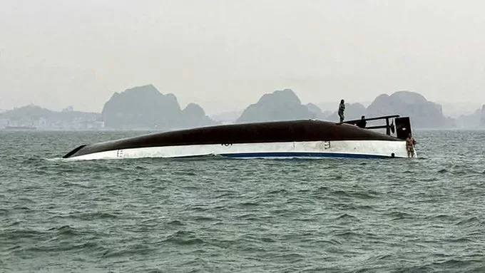 Naufragio de un barco turístico en Vietnam dejó decenas de fallecidos