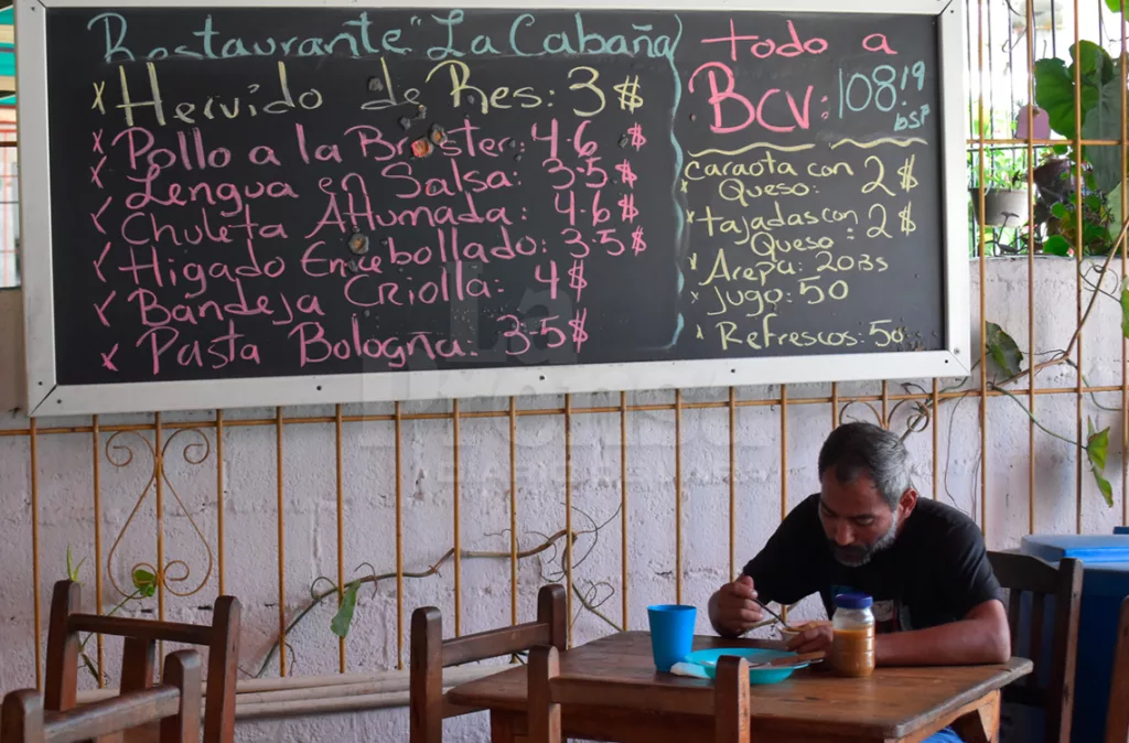 Combos salvan el almuerzo de trabajadores en el centro de Barquisimeto