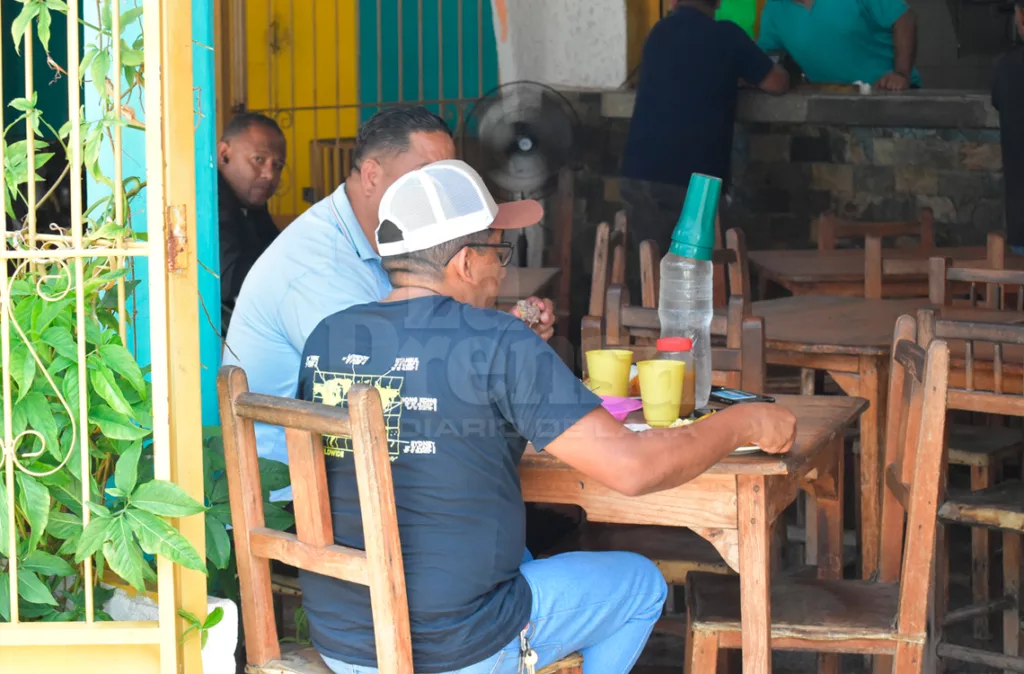 Combos salvan el almuerzo de trabajadores en el centro de Barquisimeto